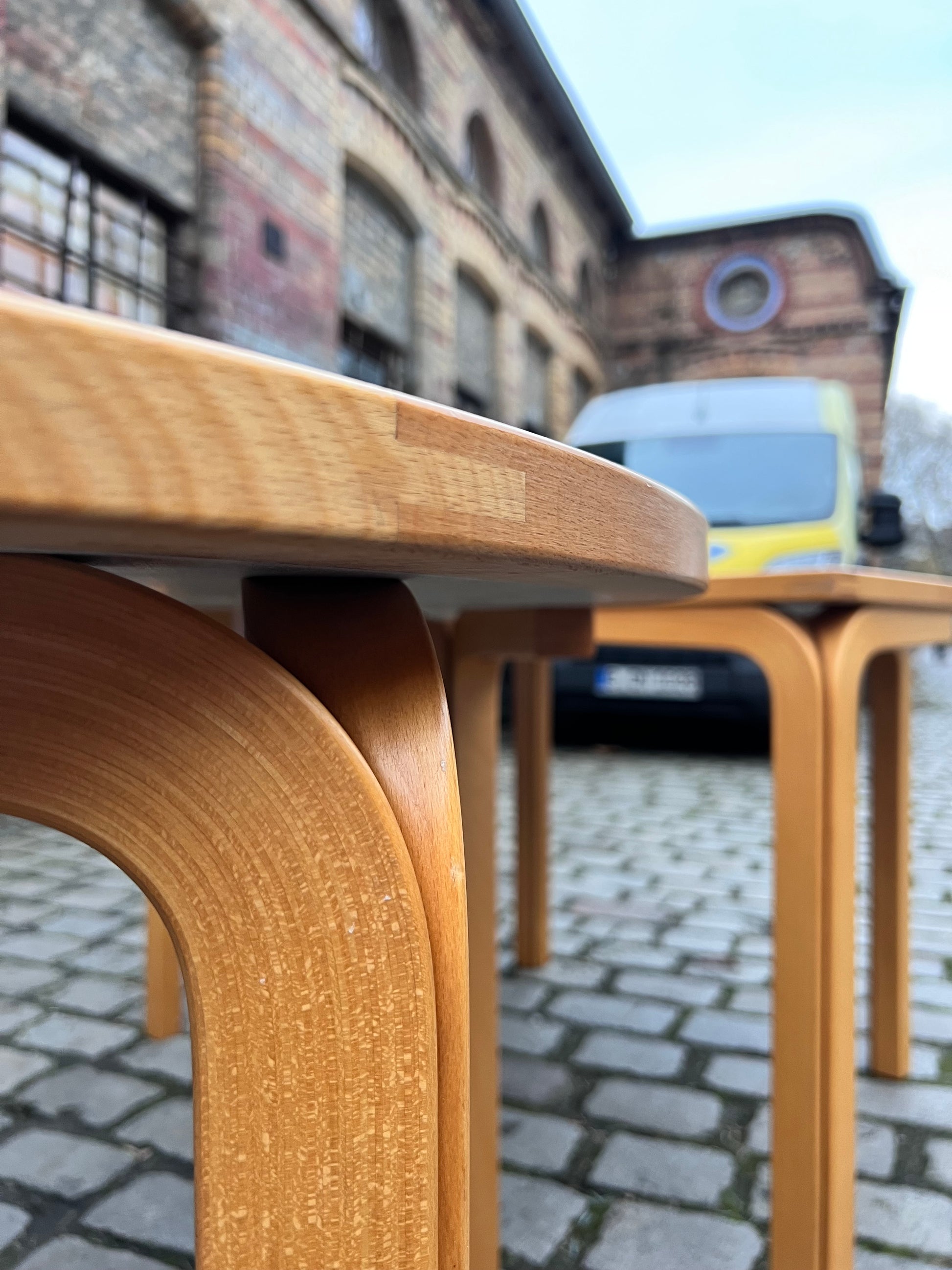 Halbrunder Esstisch grau Buche von Rud Thygesen & Johnny Sørensen für Farstrup