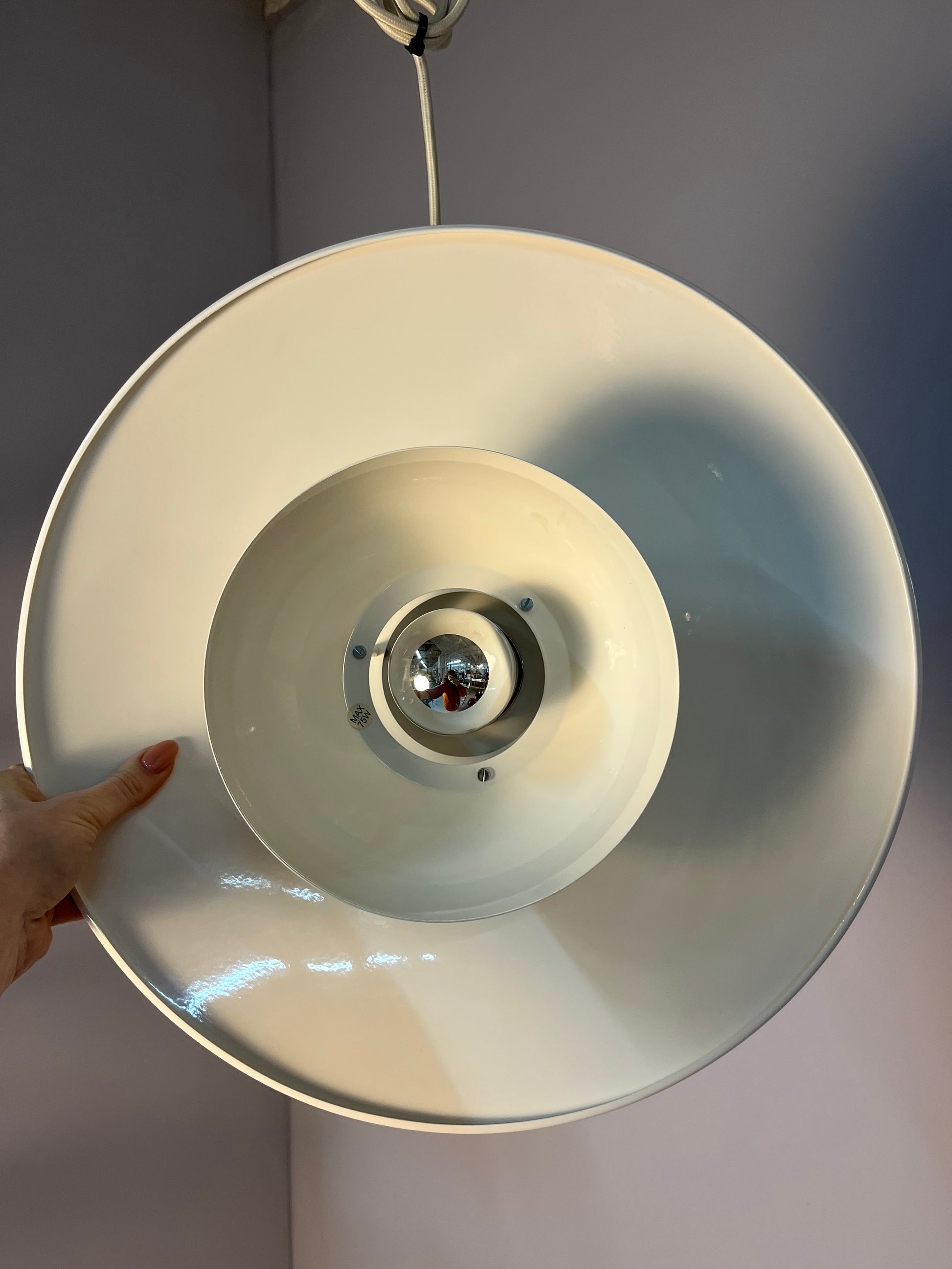 Lamellenlampe cremeweiß aus Dänemark