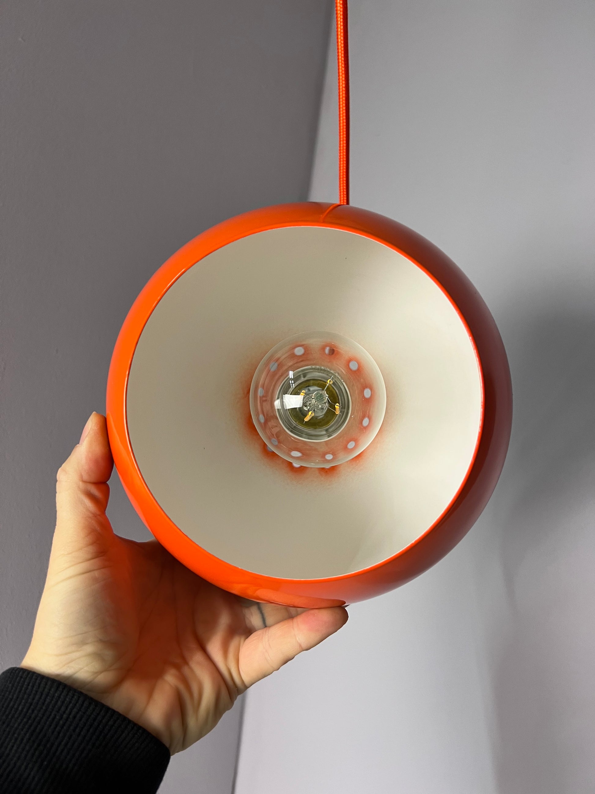 Kugellampe neu lackiert orange aus Dänemark