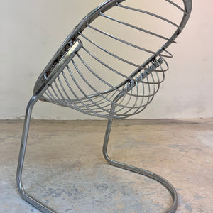 Freischwinger Modell Egg Chair mit Fell von Gastone Rinaldi