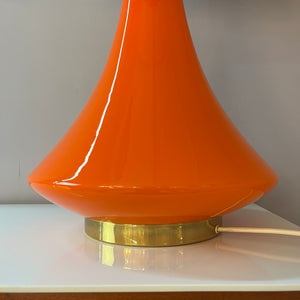 Bodenlampe orange Glas mit leuchtendem Fuß
