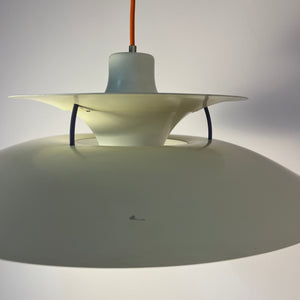 Lamellenlampe PH5 weiß von Poul Henningsen für Louis Poulsen