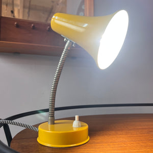 Tischlampe gelb 50er