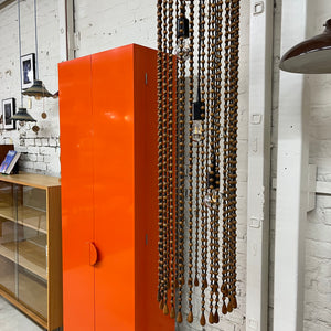 Kaskadenleuchte Modell 887 mit Holzperlen von Temde