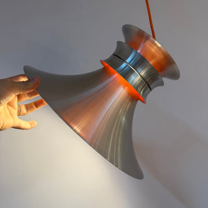 Hängelampe silber orange aus Dänemark