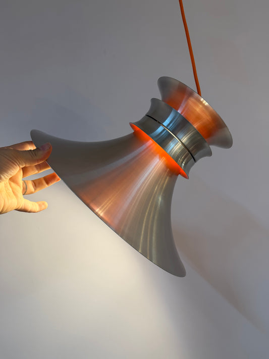 Hängelampe silber orange aus Dänemark