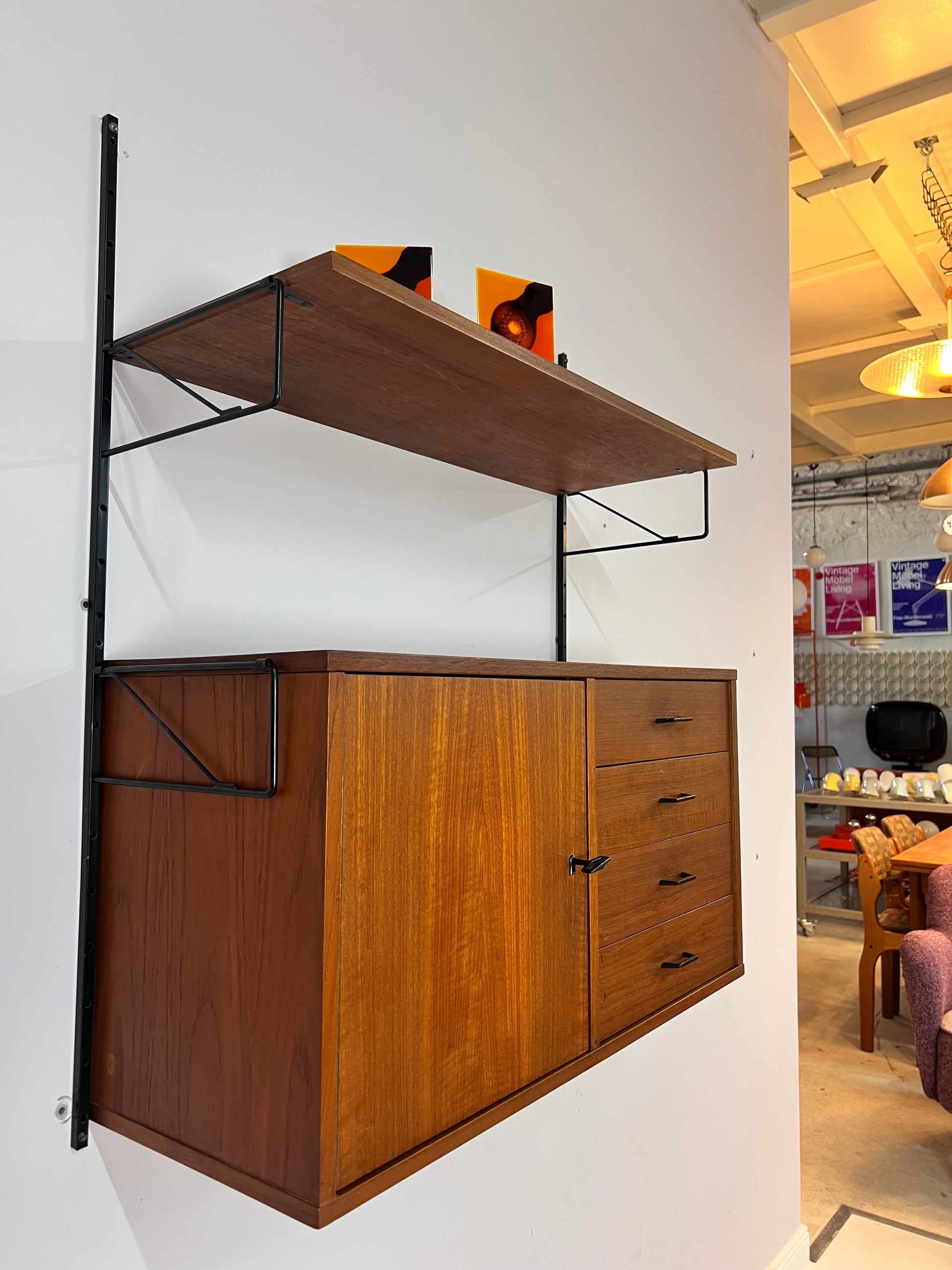 Wanderegal Teak