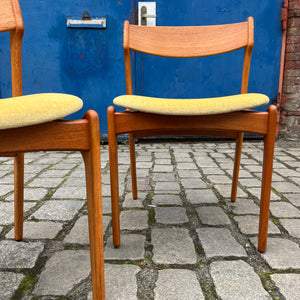 Set: 2x Polsterstuhl gelb Samt Teak von Domus Danica
