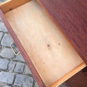 Schuhschrank Teak mit Messinggriffen aus Dänemark