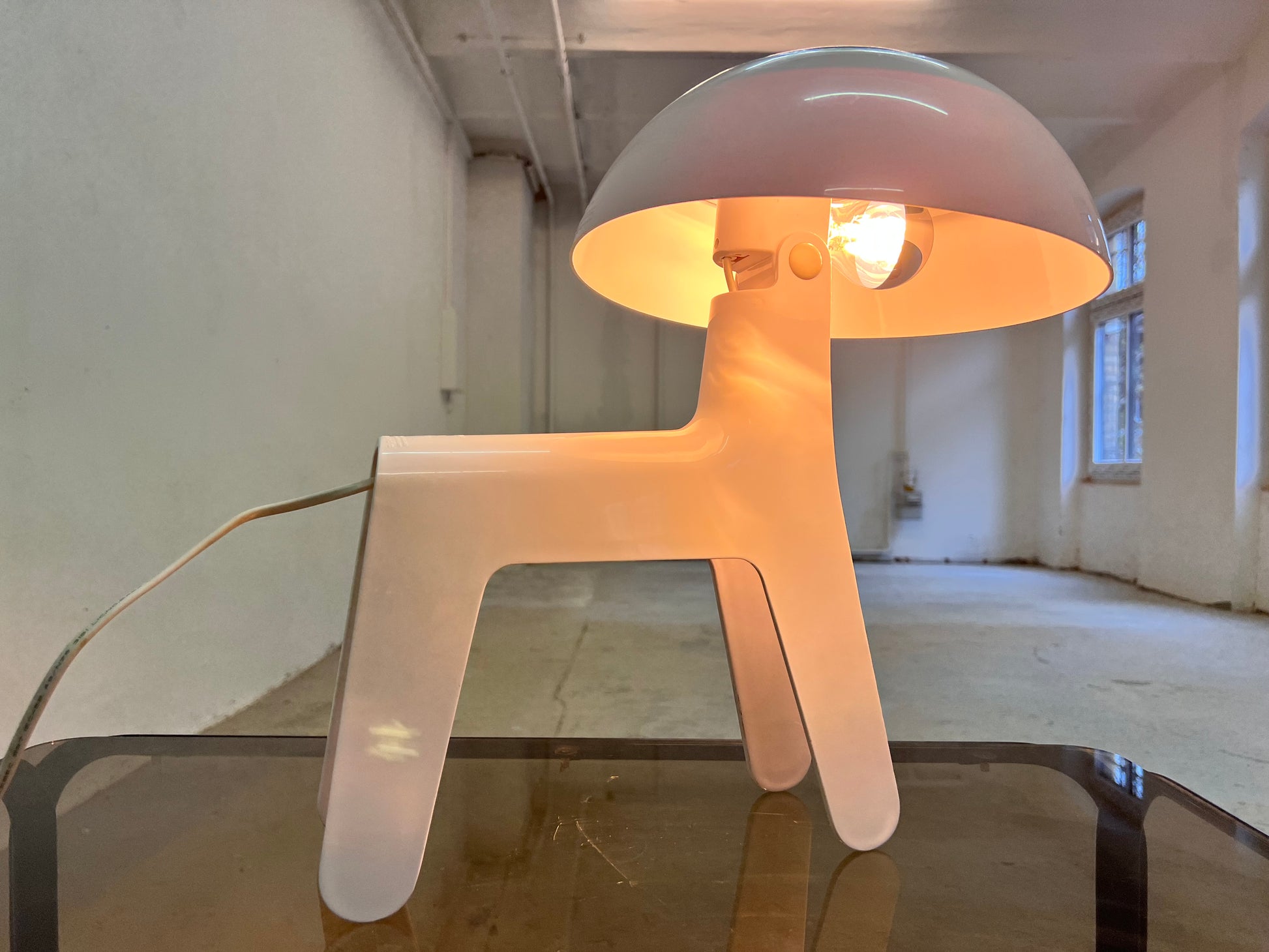 „Doglamp“ Propaganda D-dOG Lampe