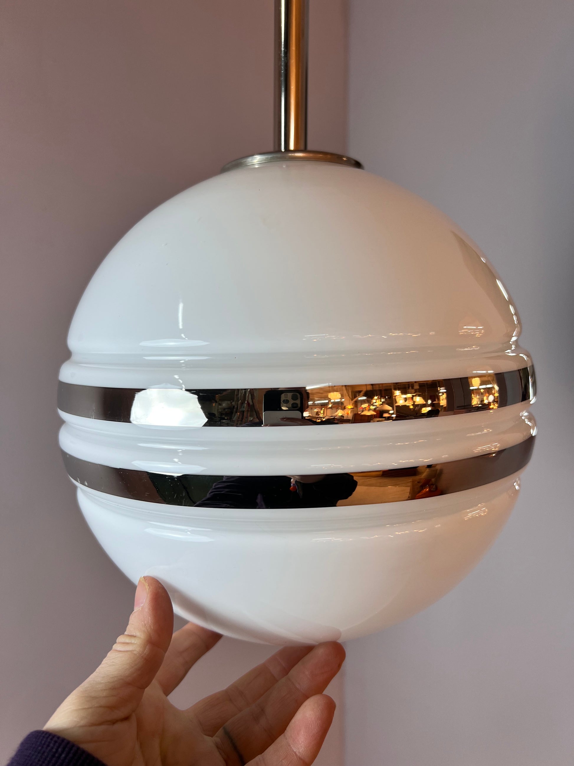 Große Kugellampe weiß silber Glas