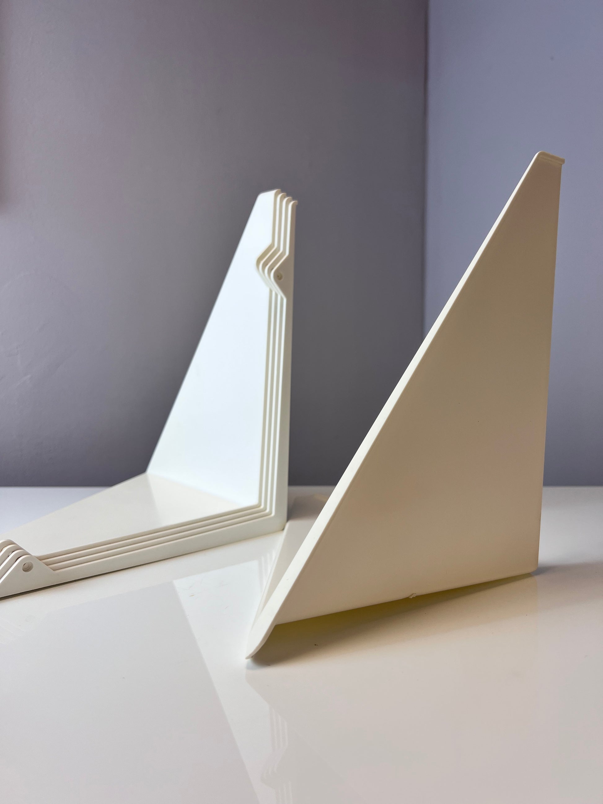 Regal "Butterfly" weiß von Paul Cadovius