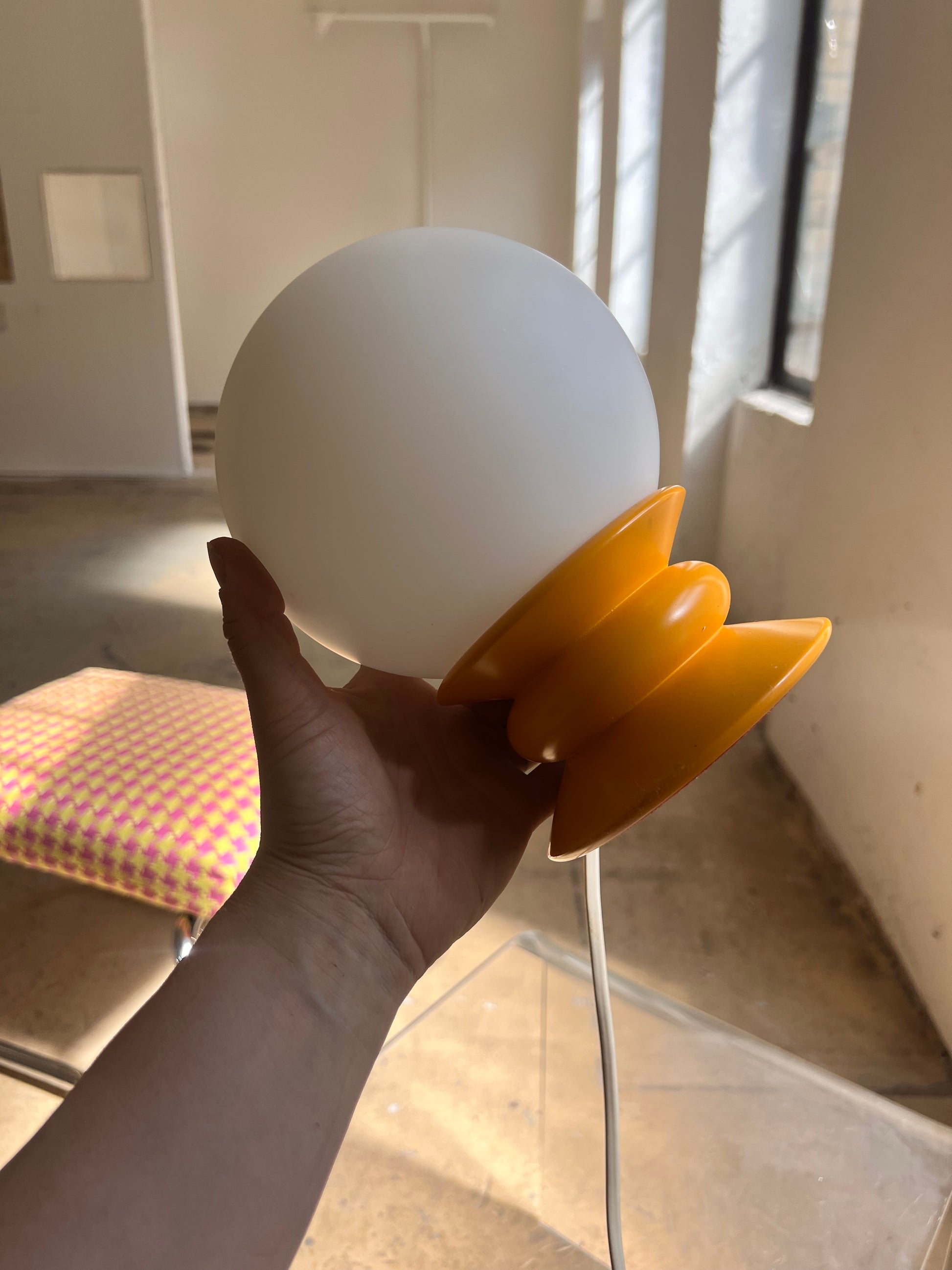 Tischlampe gelb Opalglas von Temde