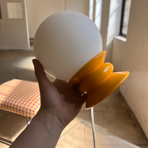 Tischlampe gelb Opalglas von Temde