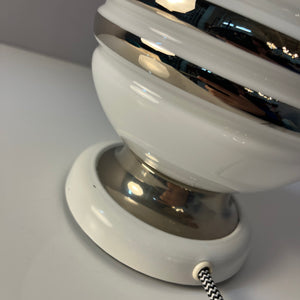 Kugel-Tischlampe weiß Chrom