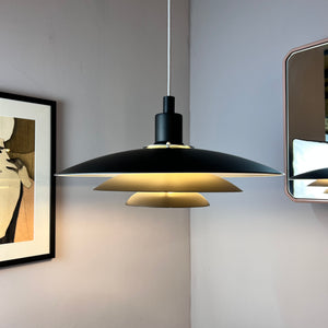 Lamellenlampe schwarz weiß aus Dänemark