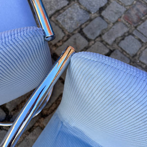 Freischwinger „Lens“ hellblau Cord & Chrom von Giovanni Offredi für Saporiti Italia