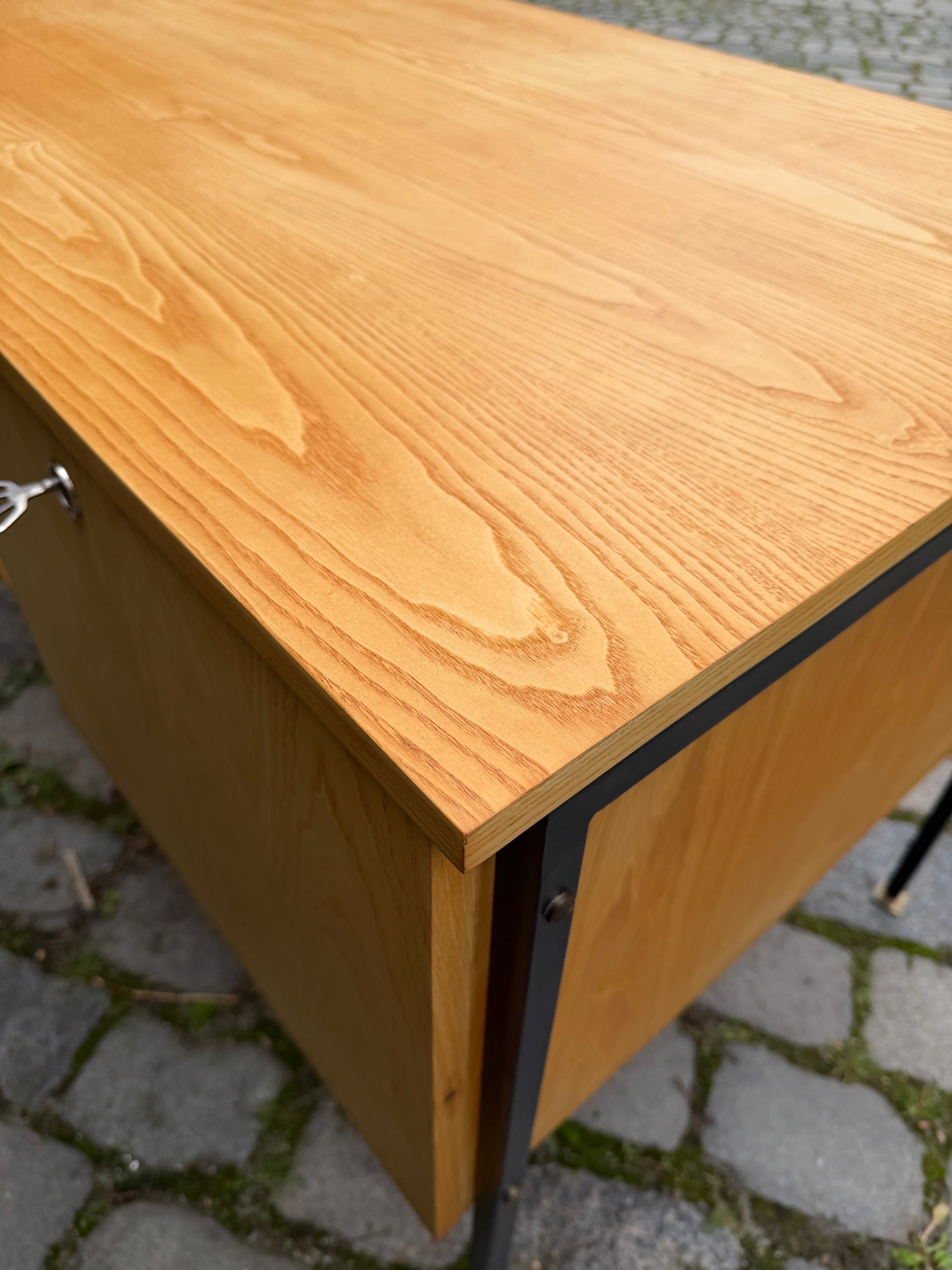 Schreibtisch Typ 470 Esche von Joachim Nebelung für Hellerau