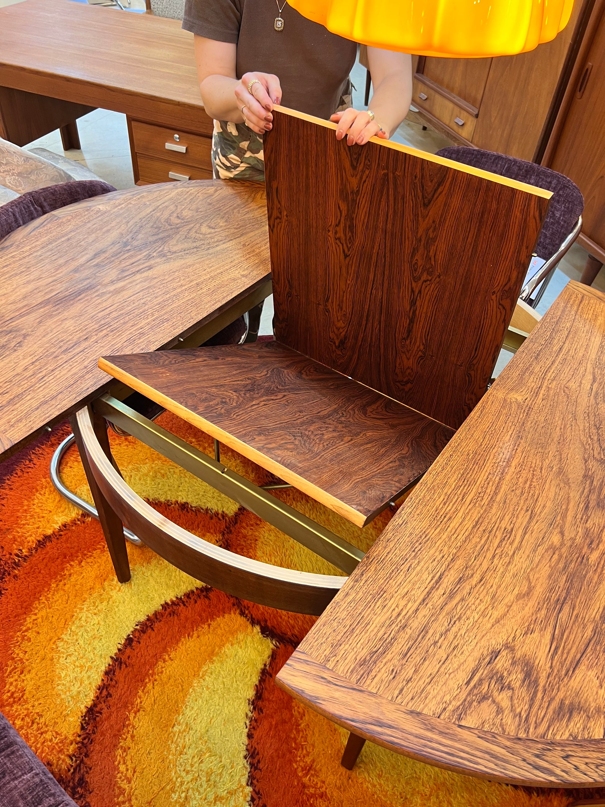 Runder Esstisch Teak mit Butterfly Auszug