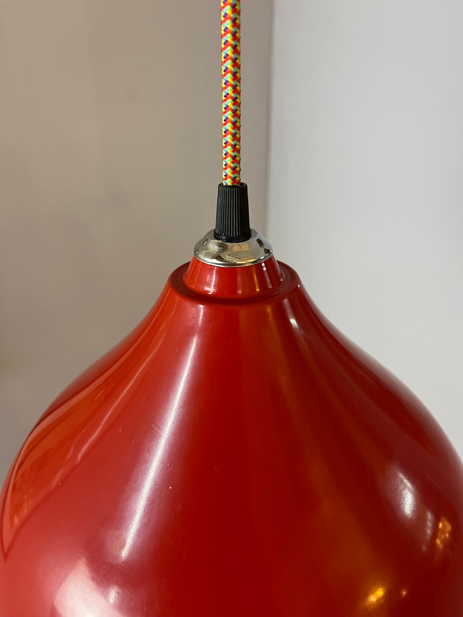 Hängelampe rot von Rolf Krüger für Staff