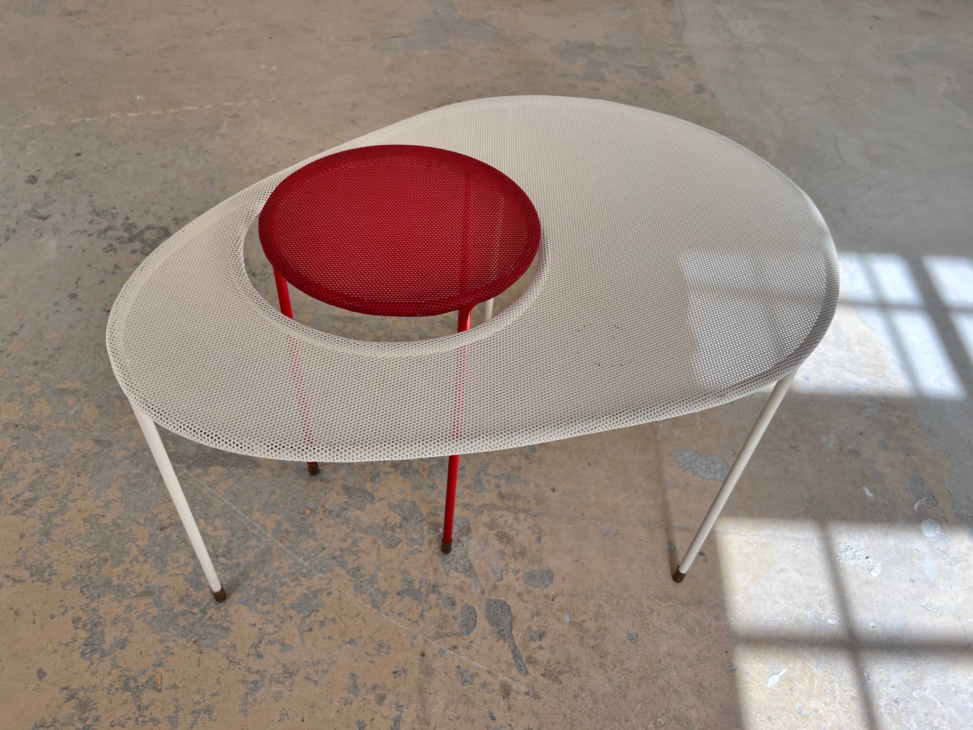 Couchtisch Kangaroo von Mathieu Matégot für GUBI