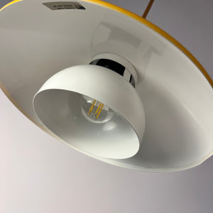 Lamellenlampe Typ 827 teils neu lackiert gelb weiß von Horn