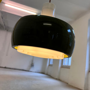 Hängelampe olivgrün Kunststoff aus Dänemark