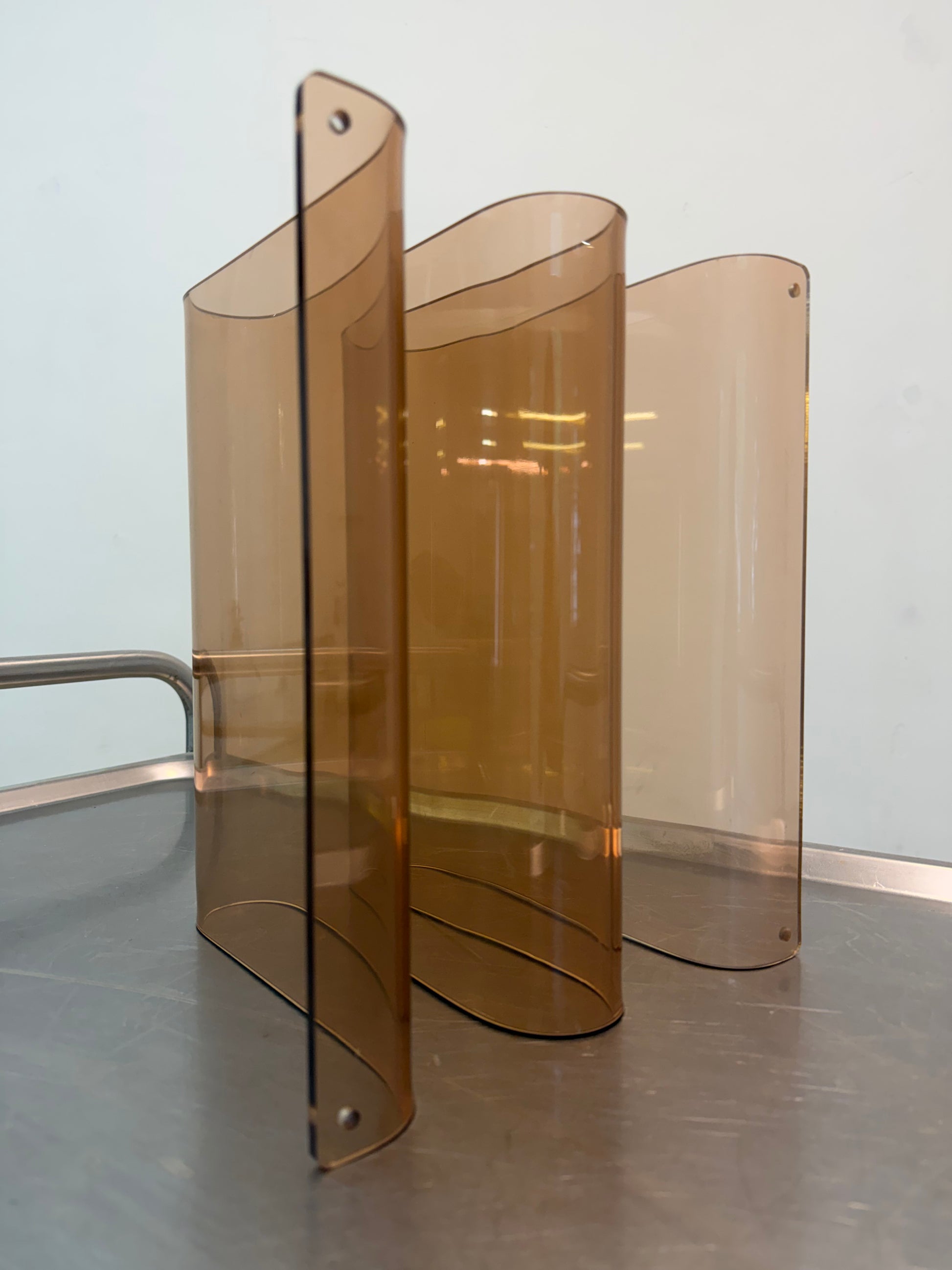 Zeitschriftenständer hellbraun Plexiglas