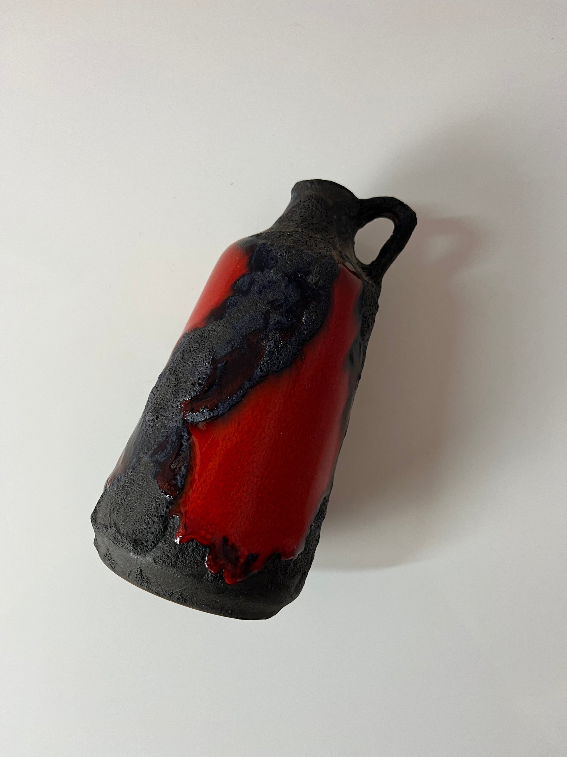 Vase Fat Lava rot dunkelbraun von Marei Keramik