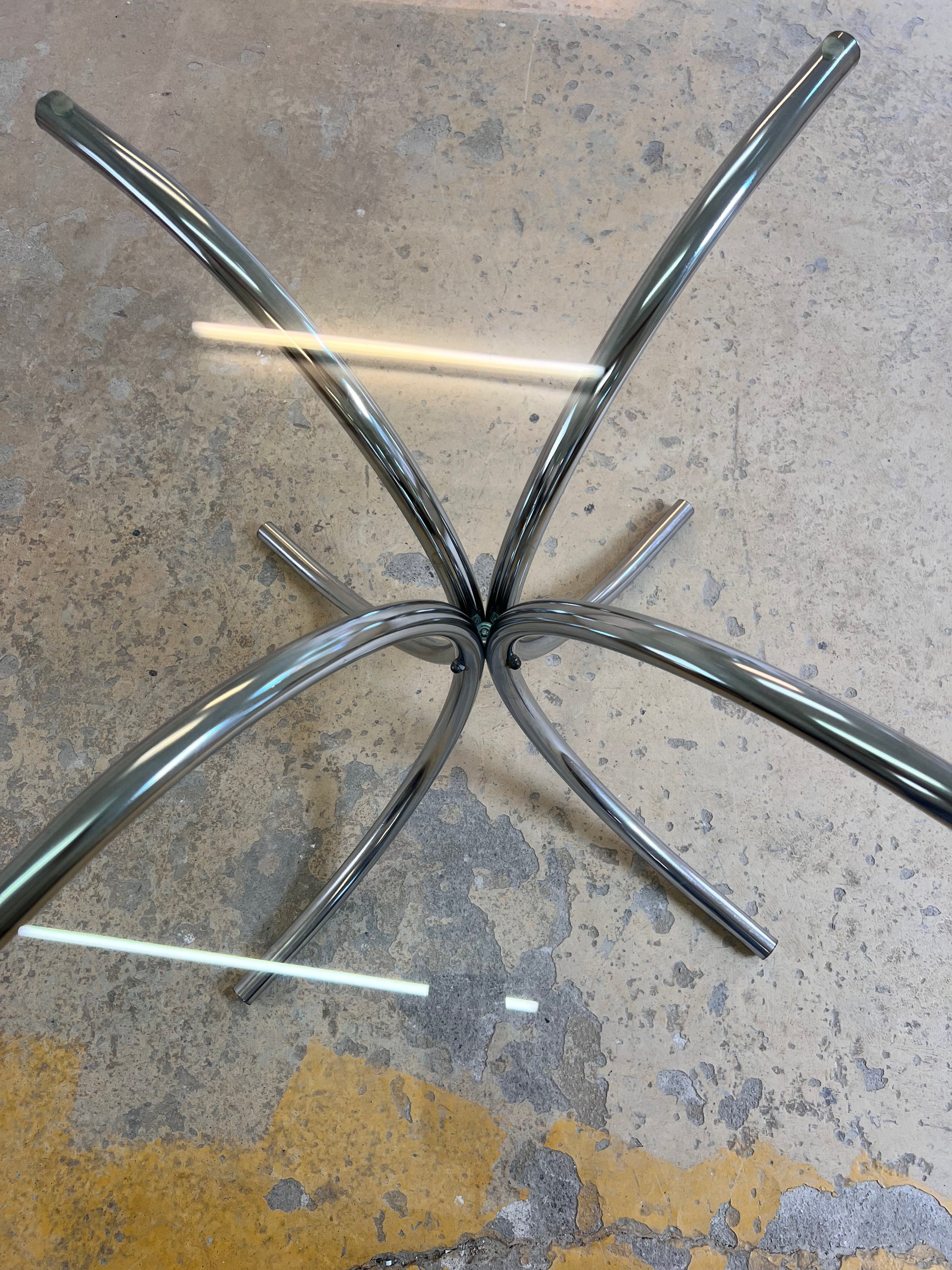 Runder Esstisch Glas & Chrom
