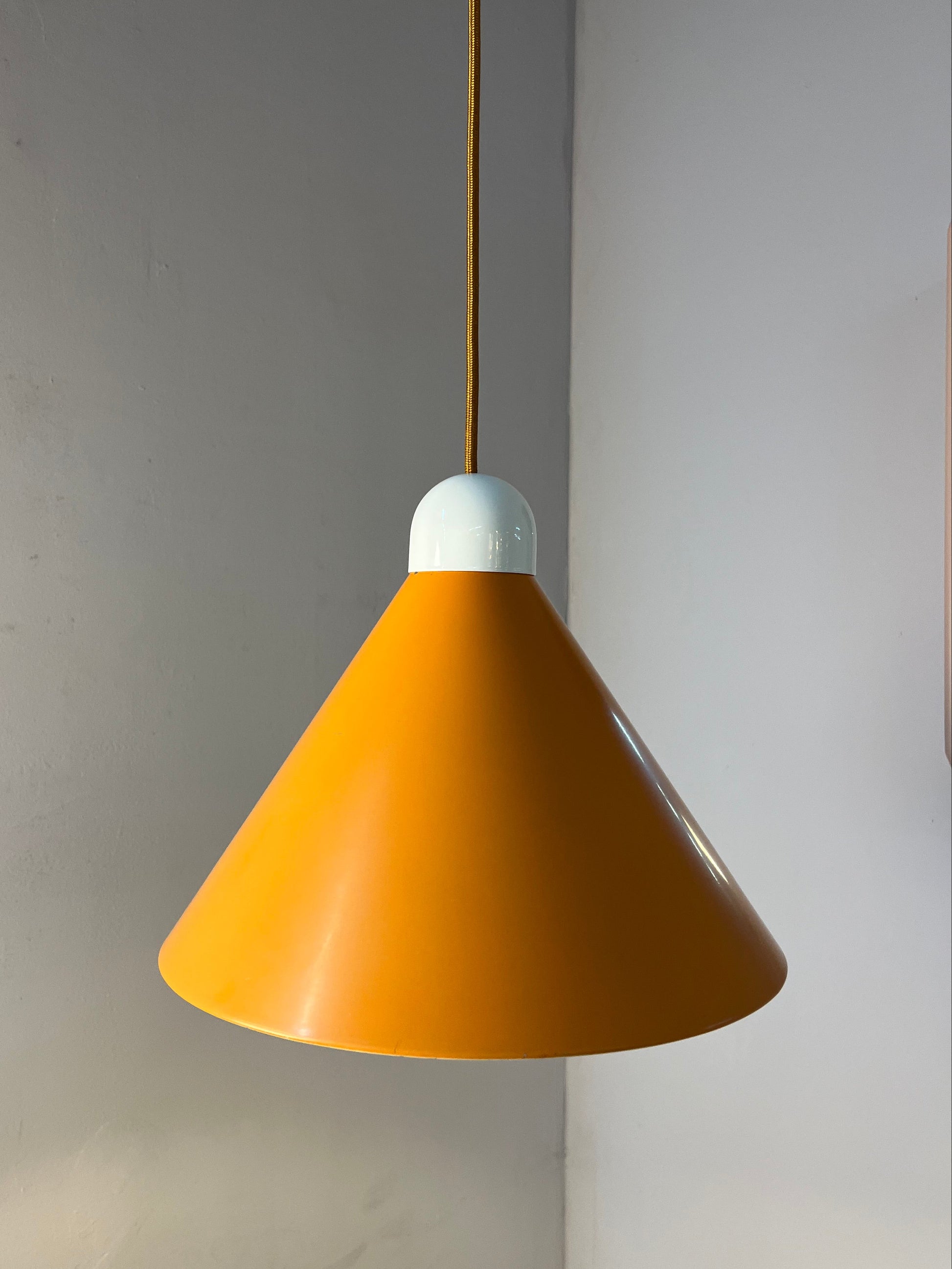 Hängelampe orange aus Dänemark