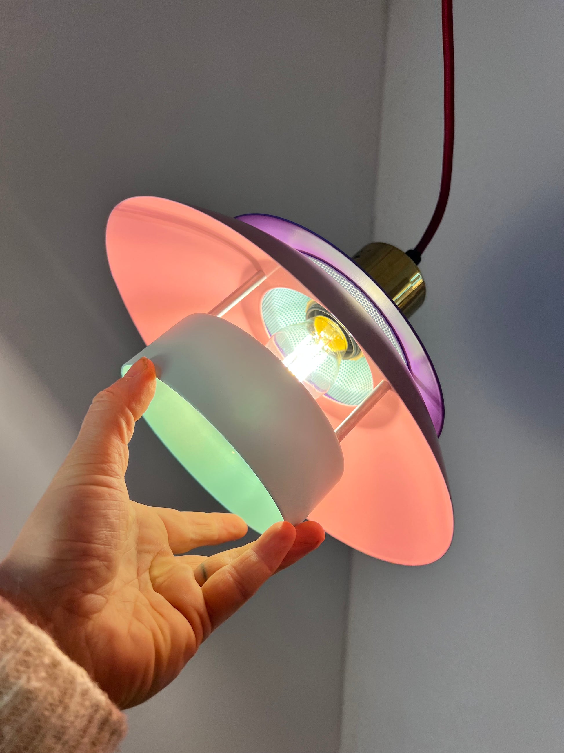 Lamellenlampe neu lackiert mint rosa lila aus Dänemark