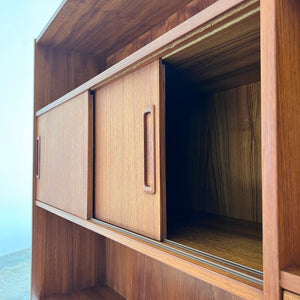 Regal auf Hairpinlegs aus Dänemark