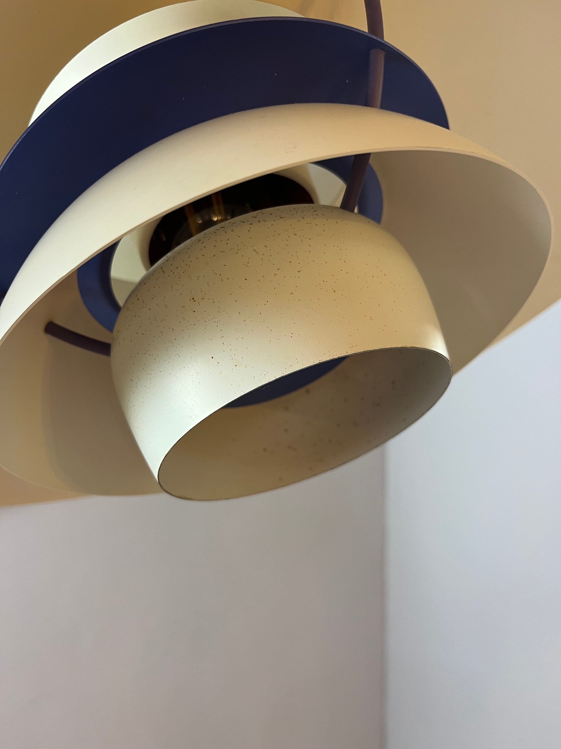 Lamellenlampe PH5 weiß von Poul Henningsen für Louis Poulsen