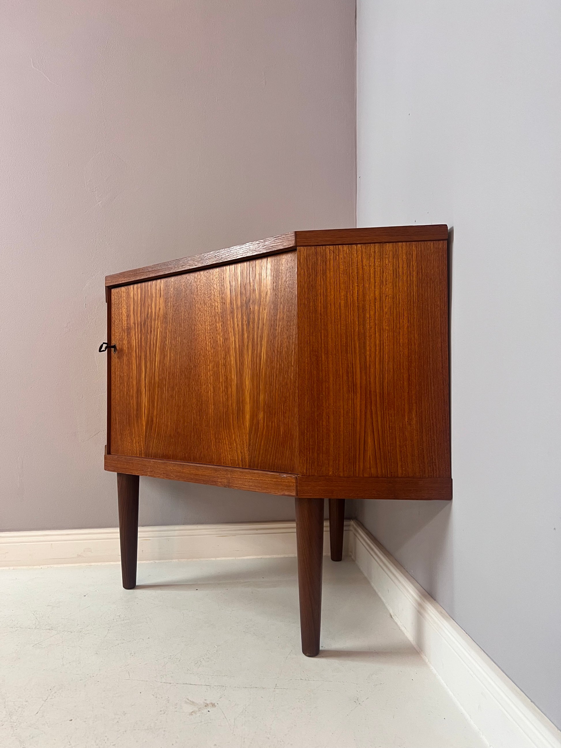 Eckschrank Teak aus Dänemark
