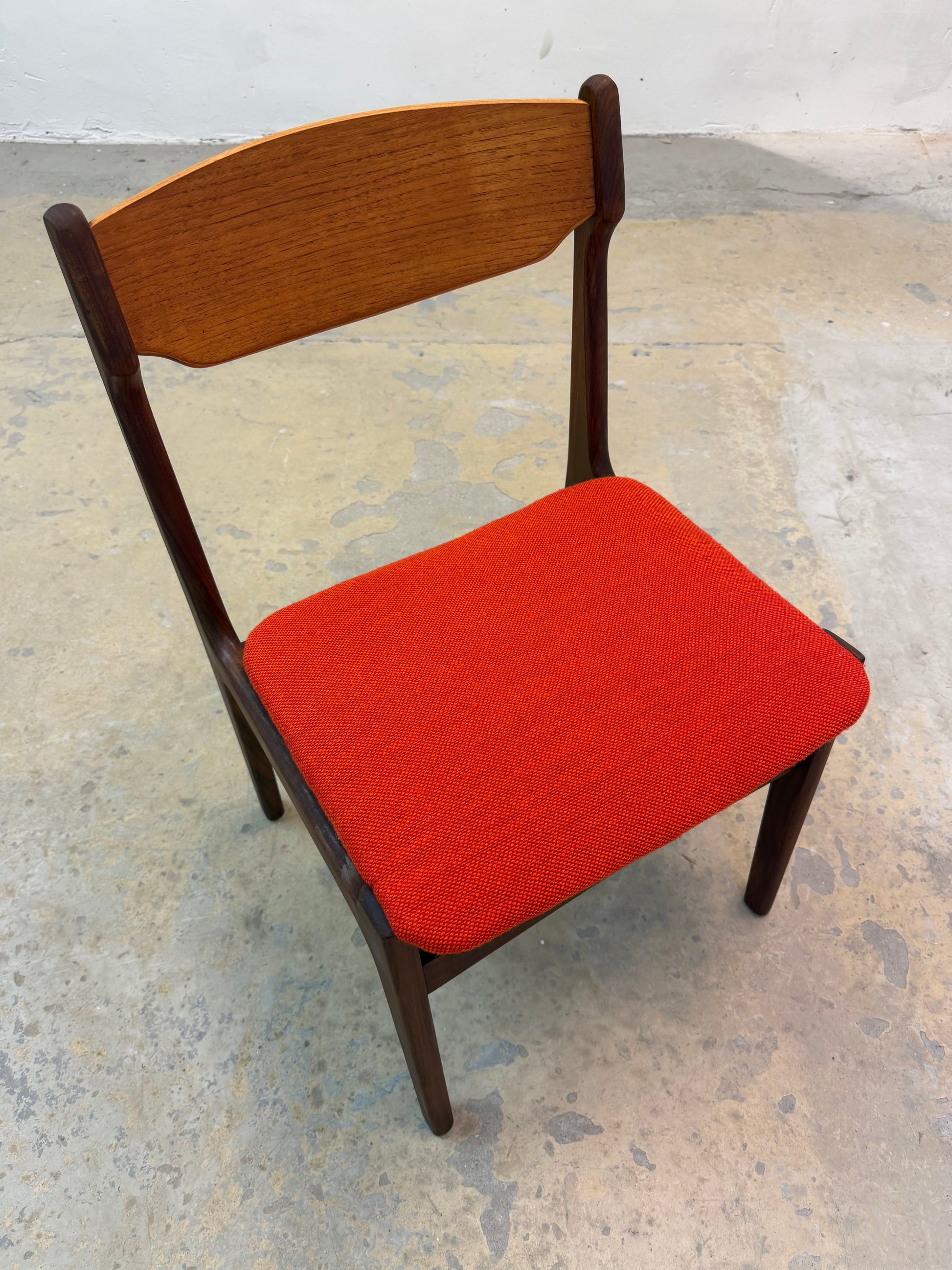 Polsterstuhl Teak orange neu gepolstert von Erik Buch