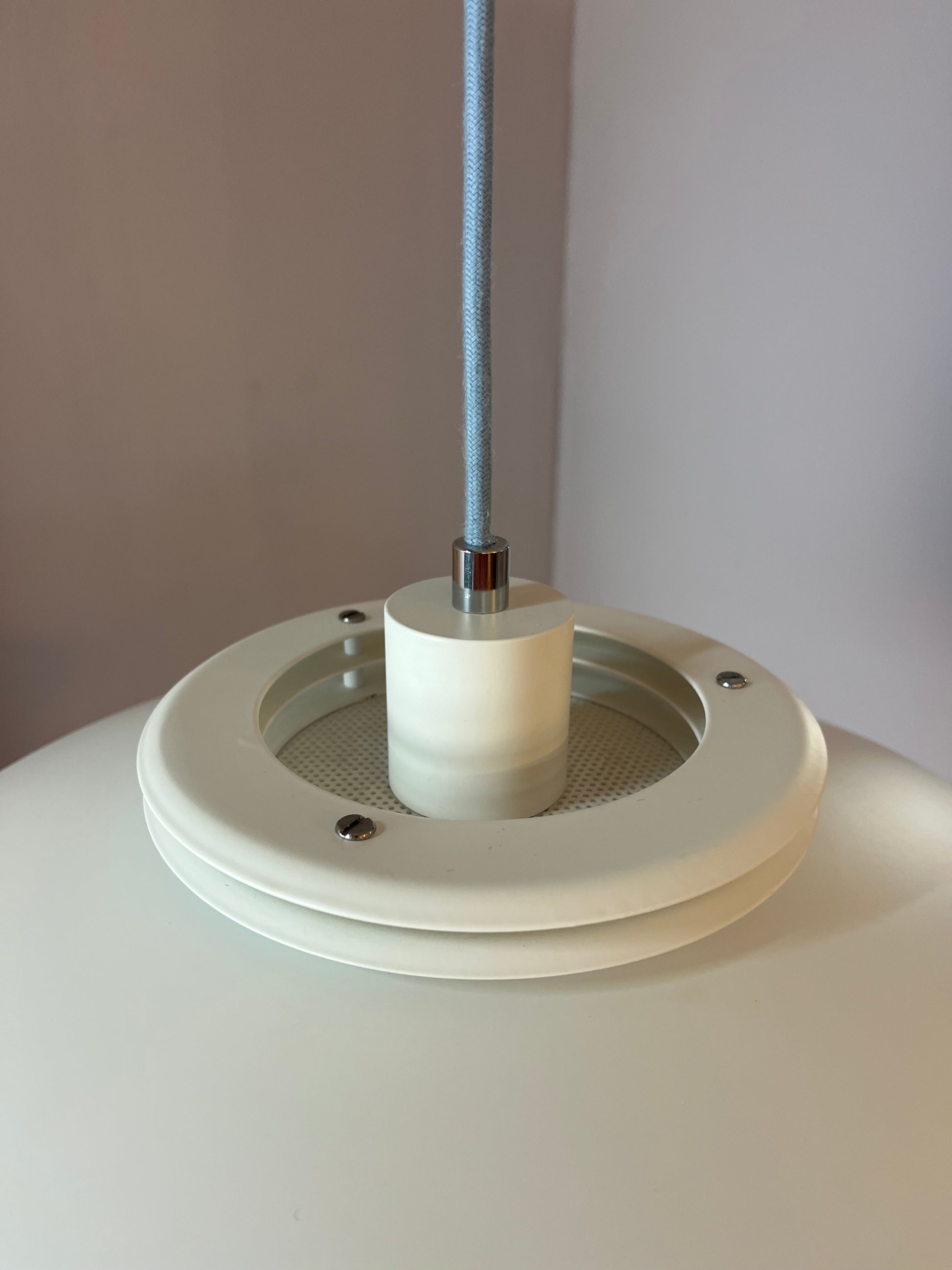 Lamellenlampe weiß aus Dänemark