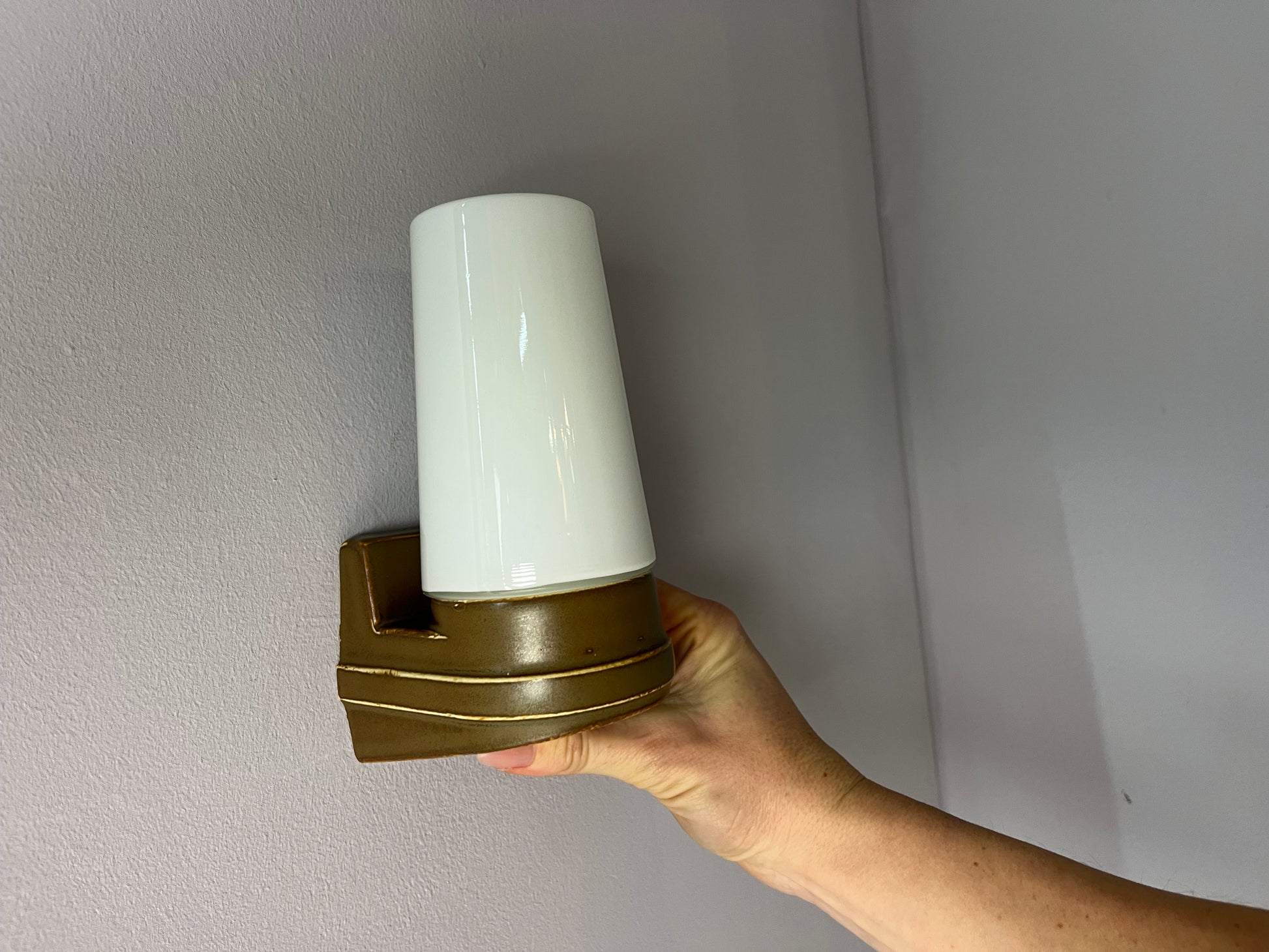 Wandlampe Modell 6080 ocker von Sigvard Bernadotte für Ifö