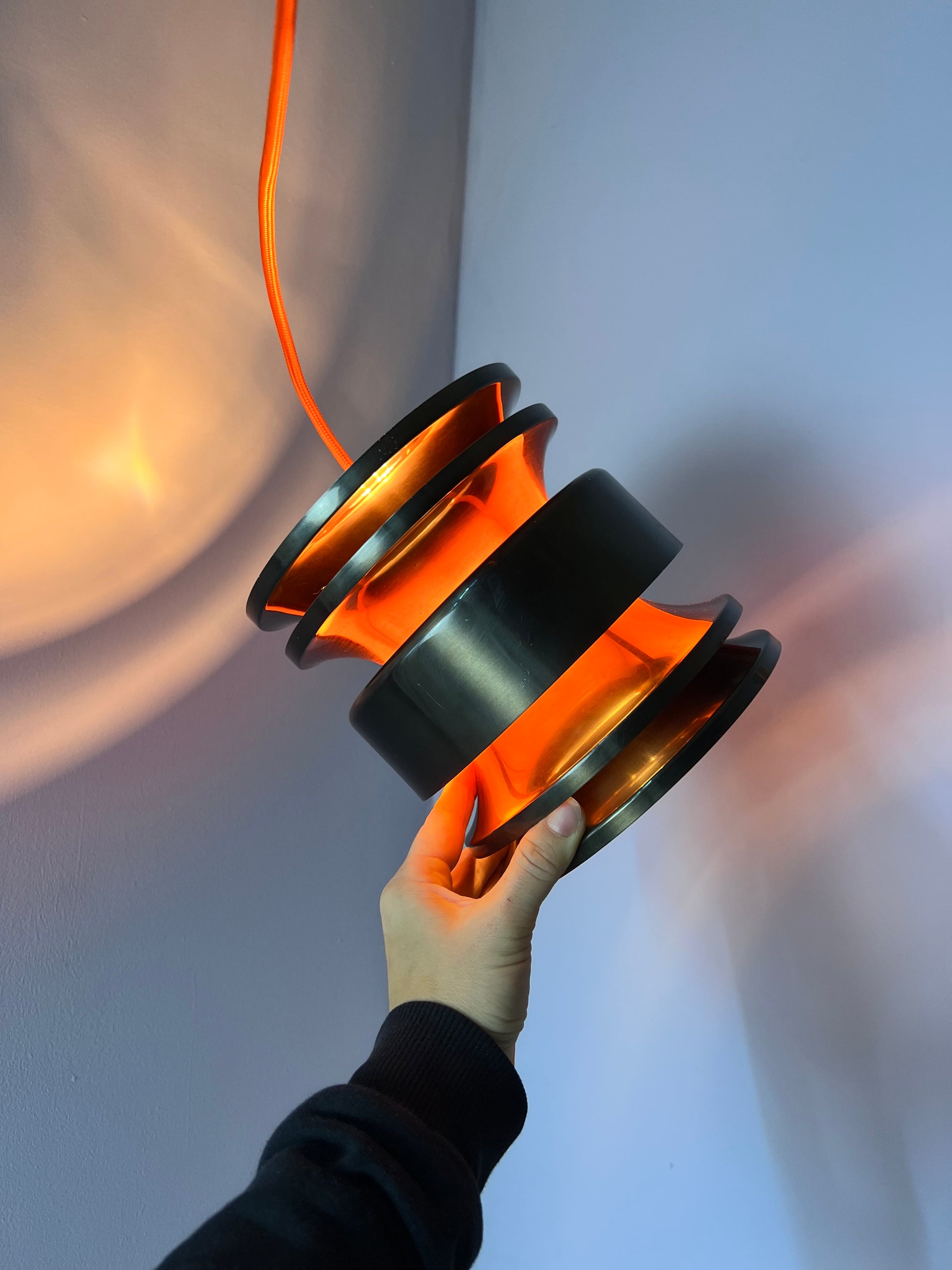 Hängelampe anthrazit orange von Carl Thore