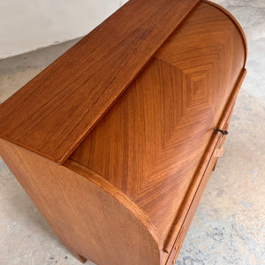 Sekretär Teak halbrund mit Schloss aus Dänemark