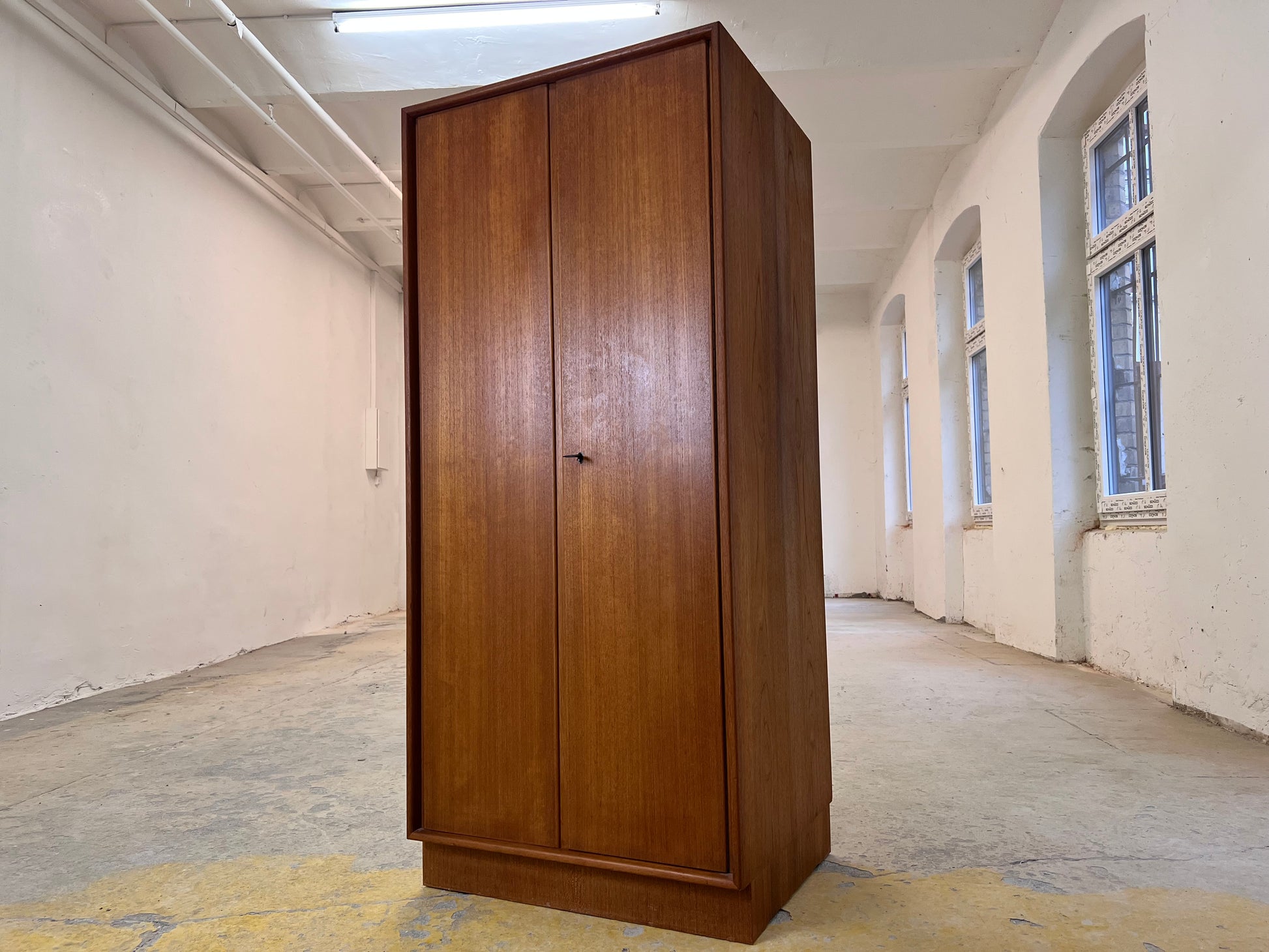 Kleiderschrank Typ 2994 Teak von rt Möbel