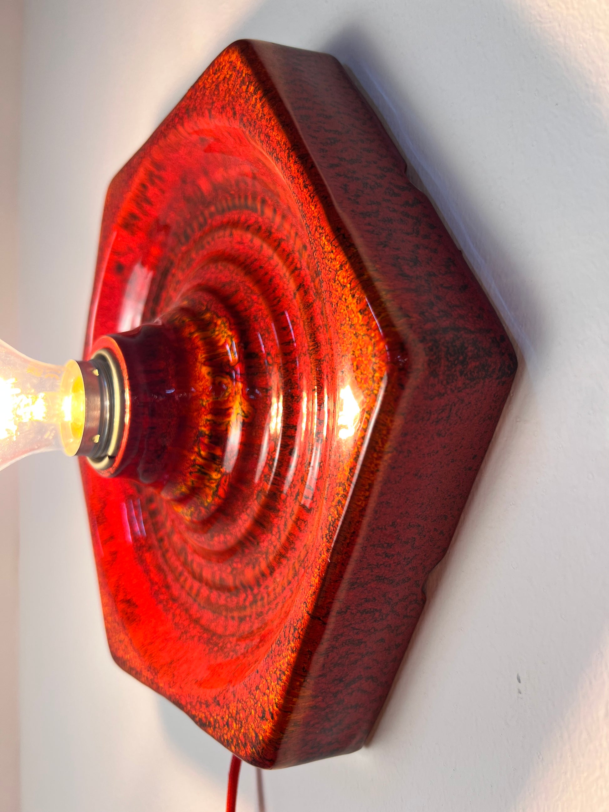 Wandlampe rot Keramik von Hustadt Leuchten
