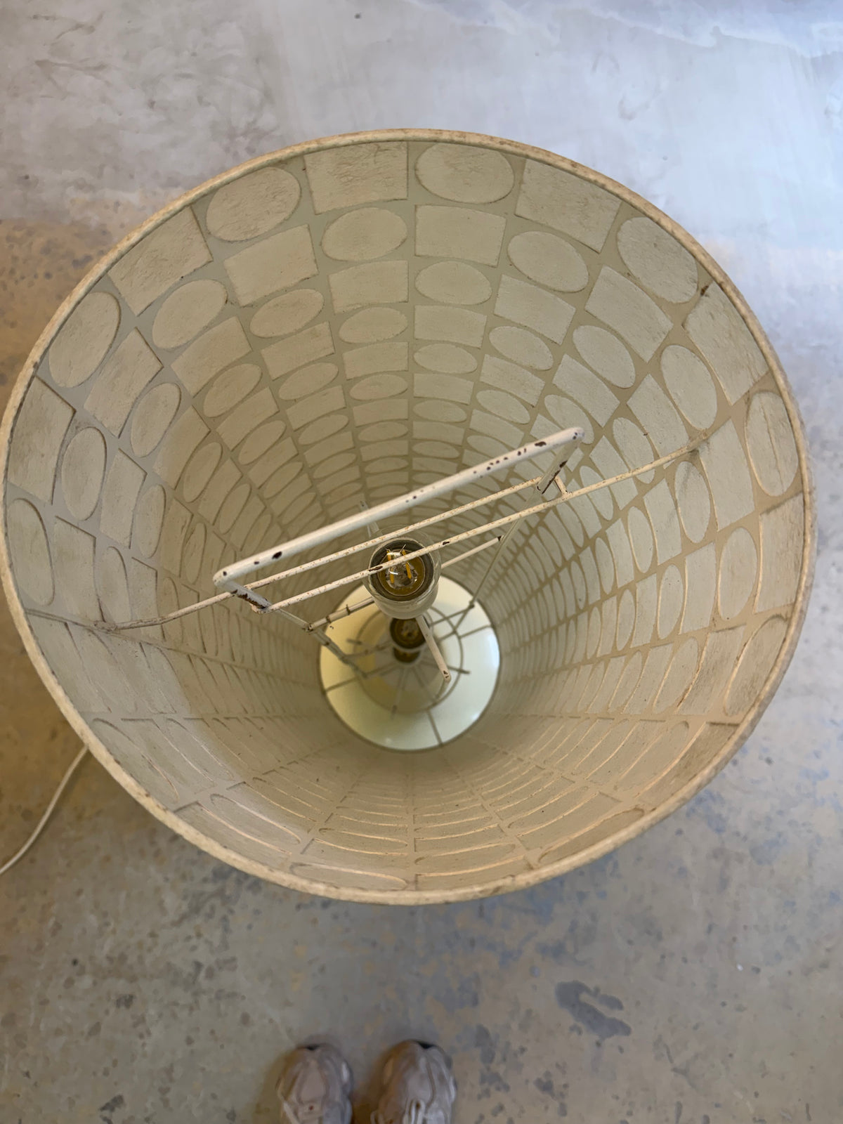 Cocoon-Stehlampe von Goldkant Leuchten