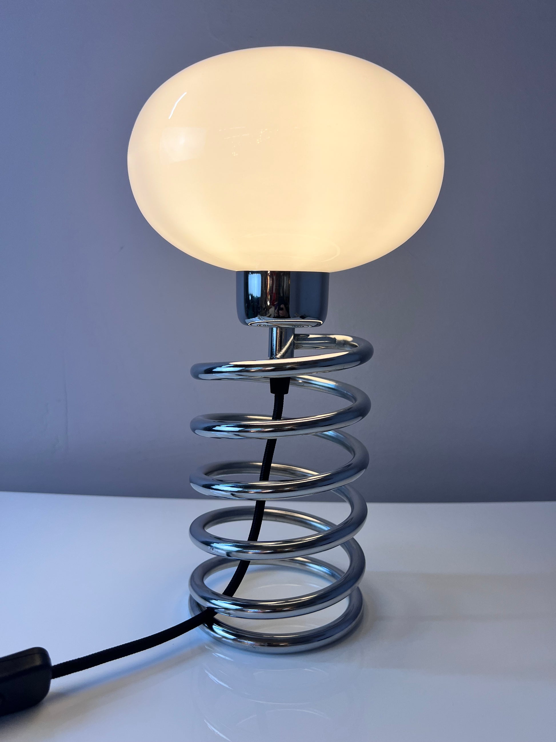 Spiral-Tischlampe Glas & Chrom Ingo Maurer für HONSEL