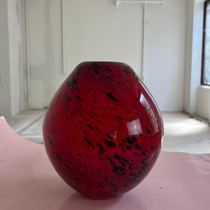 Vase rot schwarz Glas