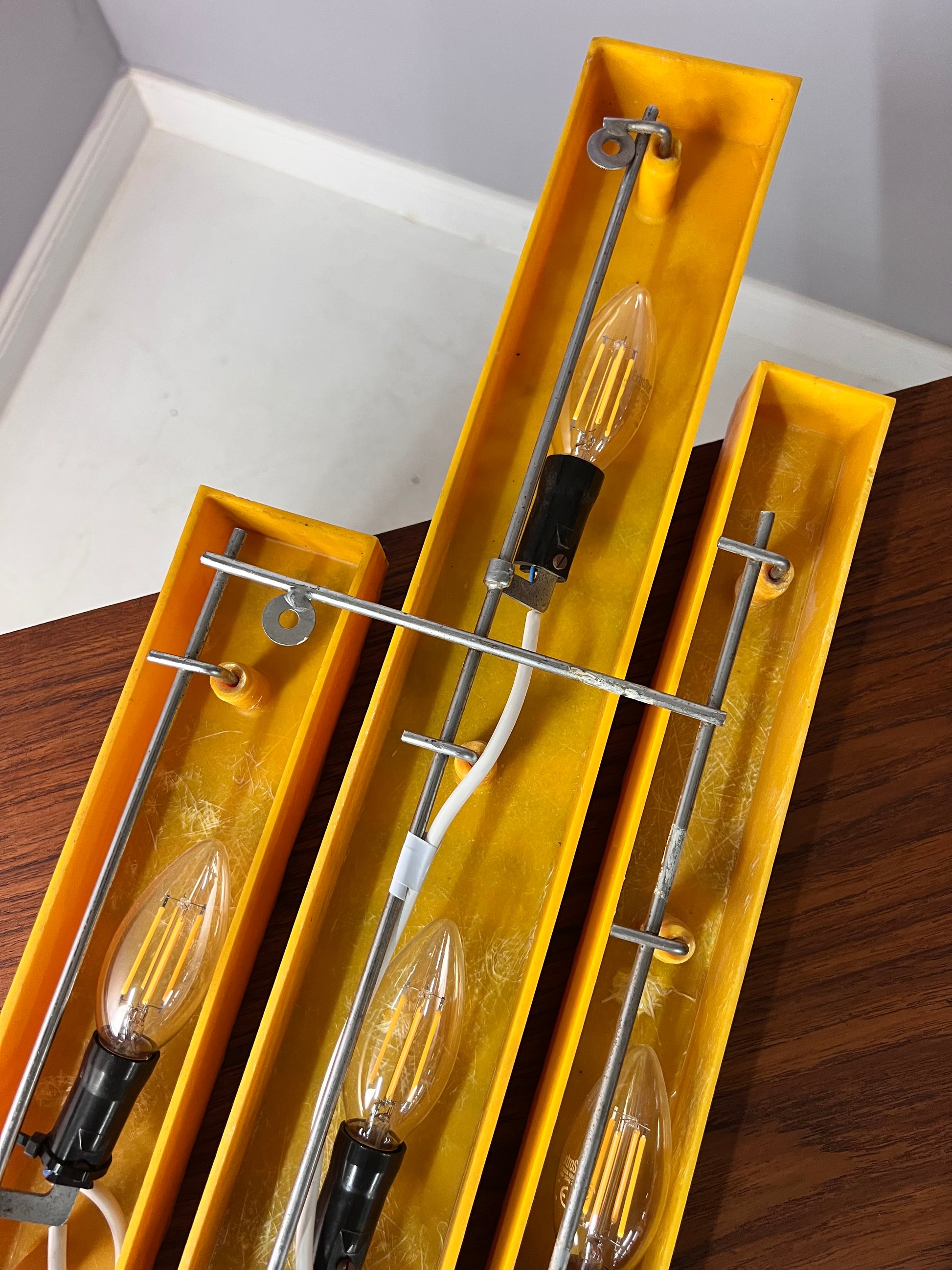 Wandlampe gelb von Uwe Mersch