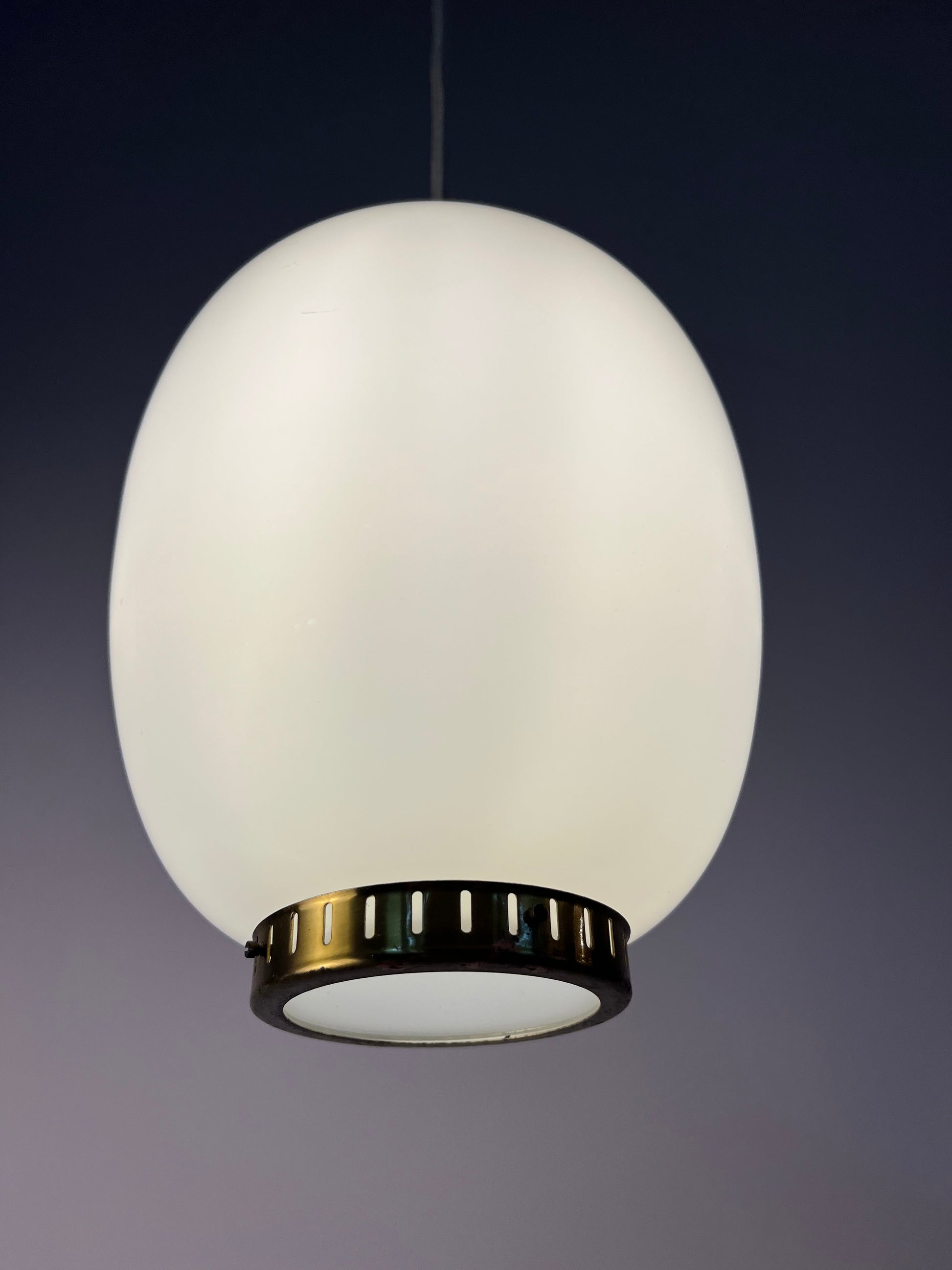 Hängelampe Kina Opalglas Messing von Bent Karlby für Lyfa