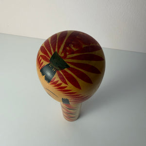 Japanische Kokeshi Holzfigur handbemalt