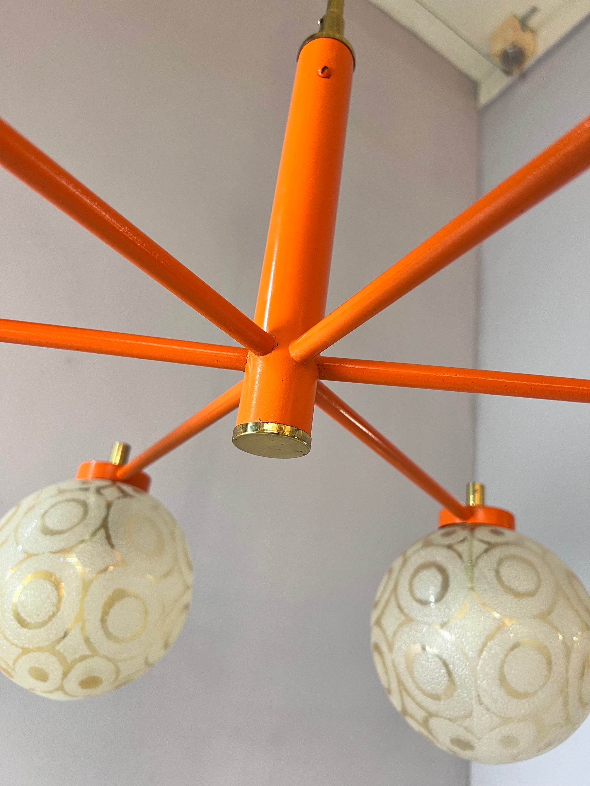 Kronleuchter orange creme