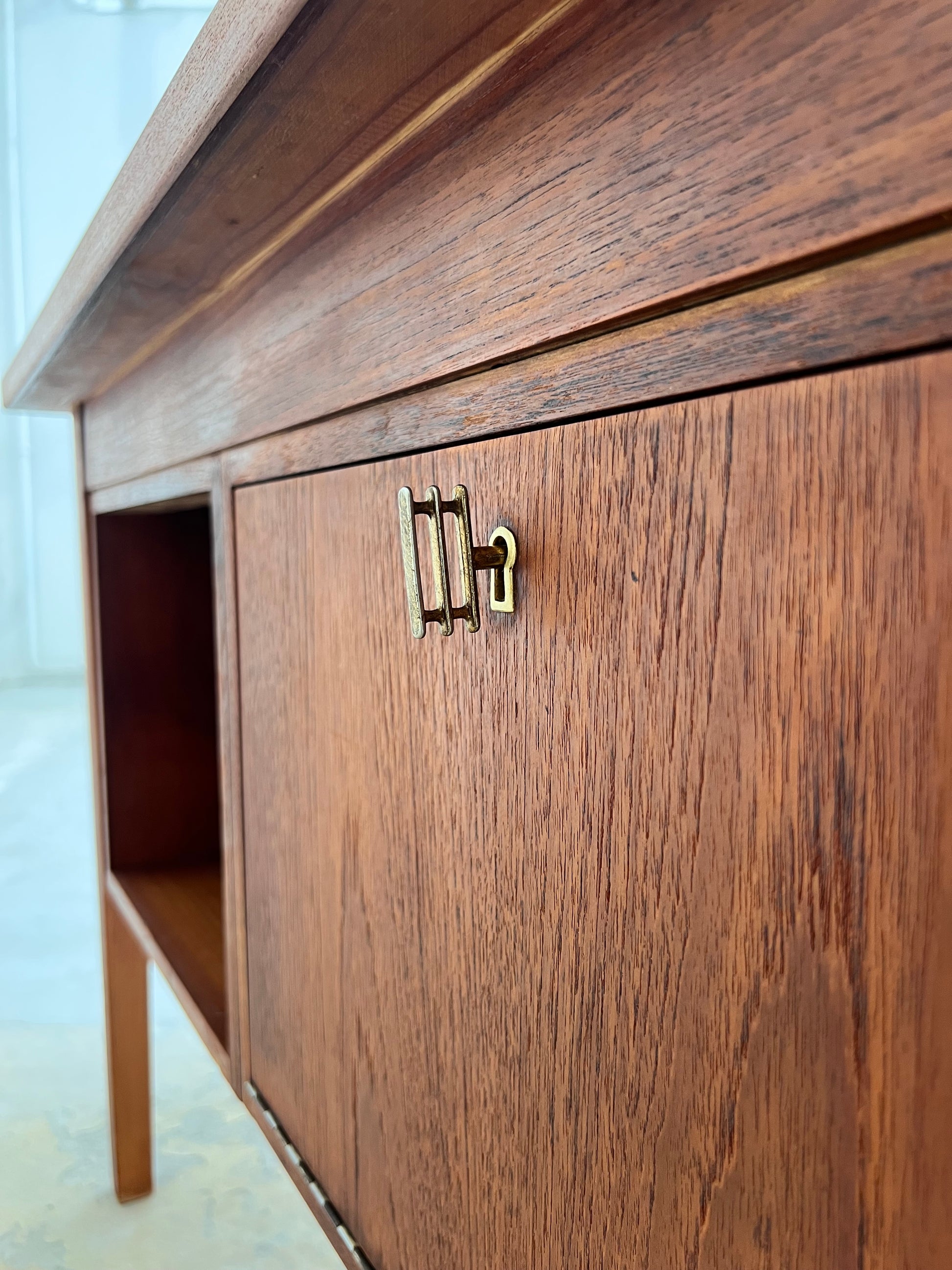 Freistehender Schreibtisch Teak aus Dänemark Sigh & Søns Møbler